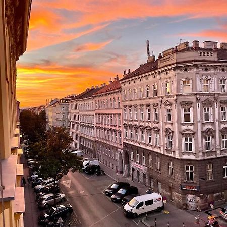 Trendy Apartment Near Schloss Schonbrunn Wina Bagian luar foto