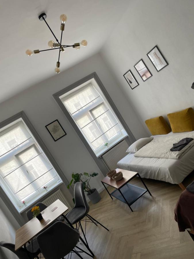 Trendy Apartment Near Schloss Schonbrunn Wina Bagian luar foto